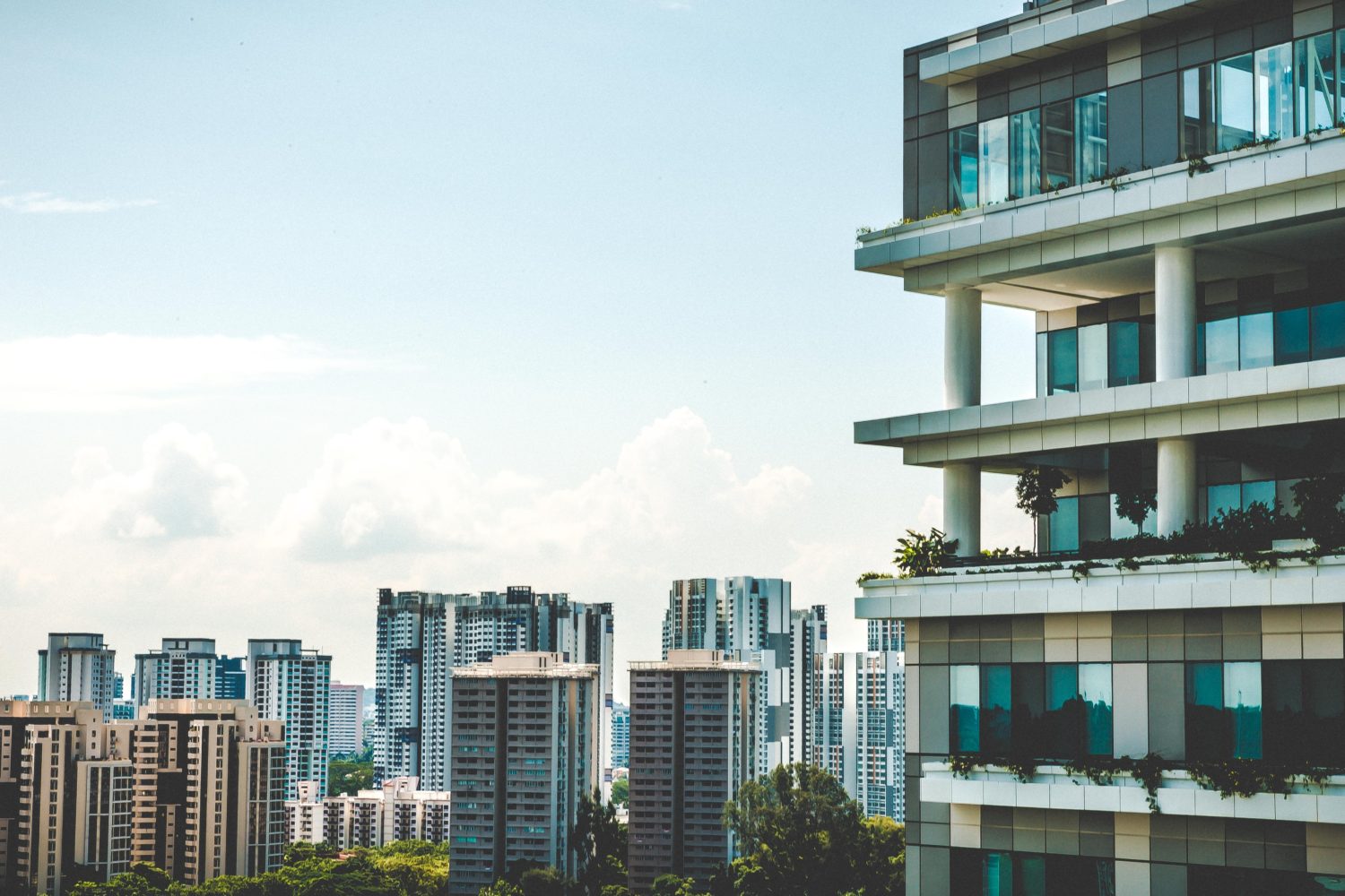 Commonhold vs. leasehold for flats Friend & Grant Property Accountants