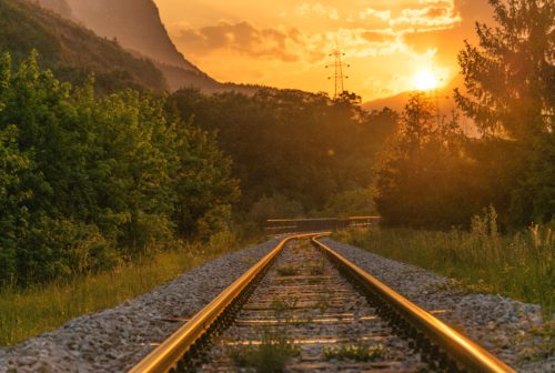 How do you know if your business is on the right track Friend & Grant Accountants